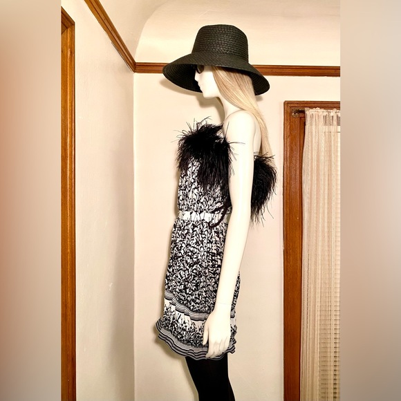 Black and White Dress w/ Feather Detail - Sm - Picture 8 of 12